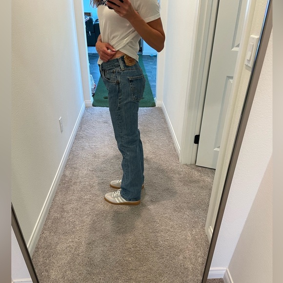 Reposhing Levi's 501 Button Fly Straight Leg Jeans* Size 29x30 * Blue * EUC - Picture 9 of 10